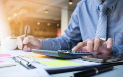 business-finance-man-calculating