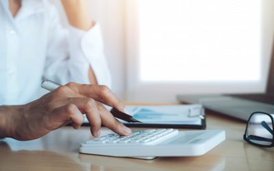 finances-saveing-economy-concept-female-accountant-or-banker-use-calculator_1421-88